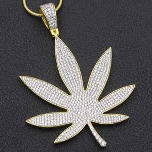 Necklaces & Pendants